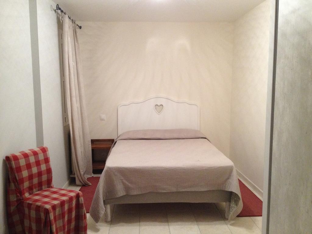 Bed and Breakfast Logis Du Comte Сюз-ла-Русс Экстерьер фото
